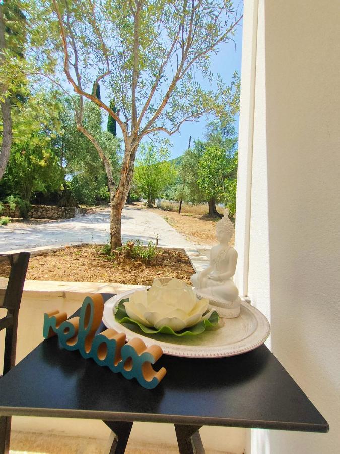 The Old Stables Apartment Vatos Bagian luar foto