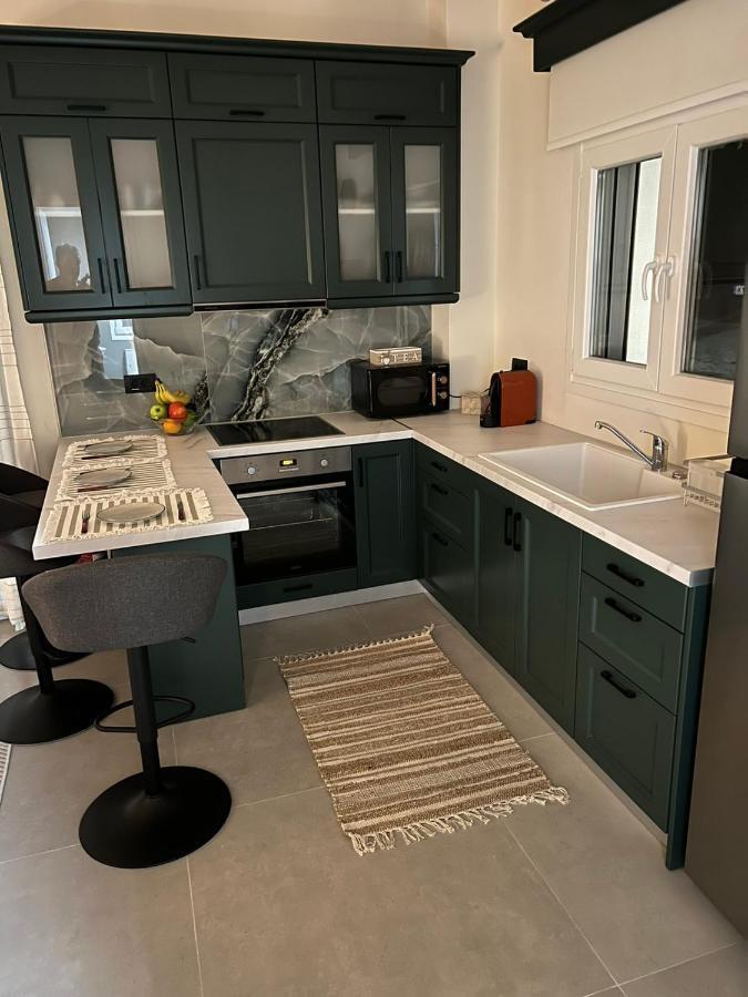 The Old Stables Apartment Vatos Bagian luar foto