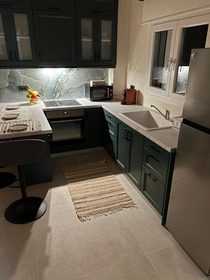 The Old Stables Apartment Vatos Bagian luar foto
